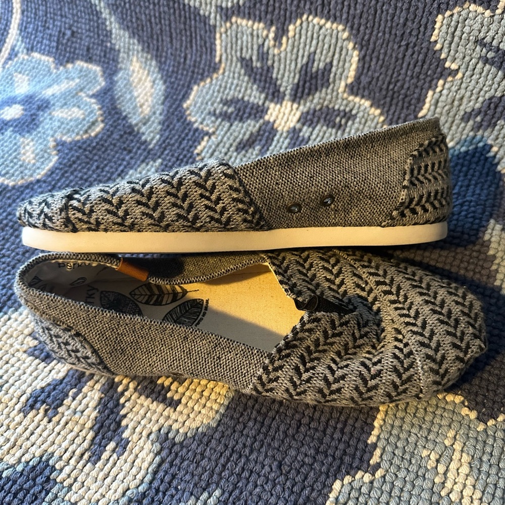 🌿 Perky Eco Line Alpargata Slip-On Flats – Size 5 – Like New - Picture 6 of 9